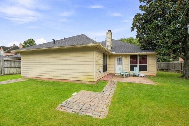 Building Photo - 3710 S Barnett Way