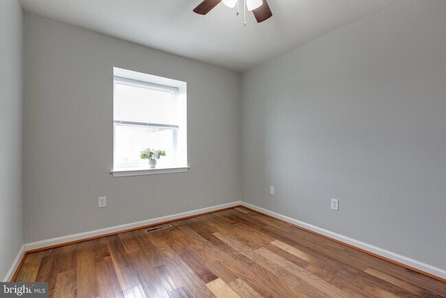 Building Photo - 3570 Lowlen Ct