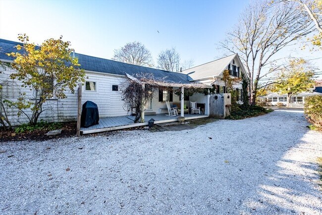 Building Photo - 415 Barlows Landing Rd