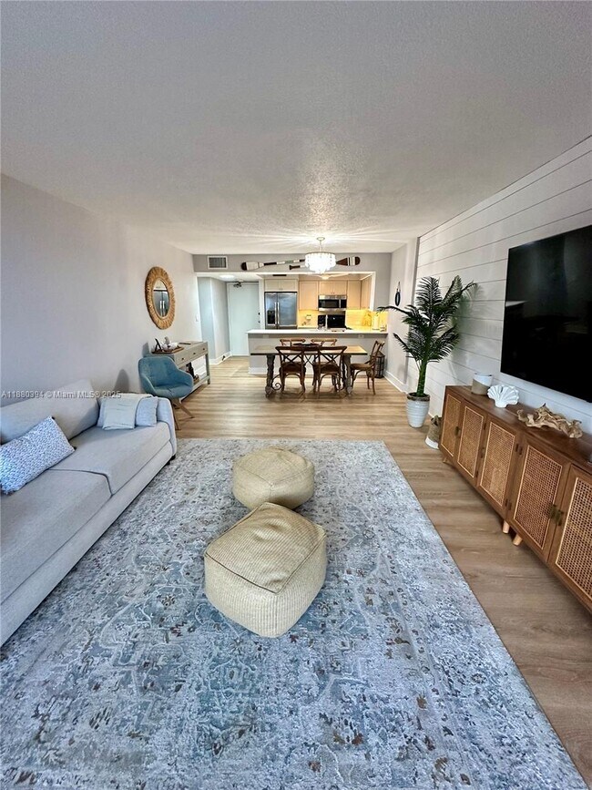 Building Photo - 3540 S Ocean Blvd