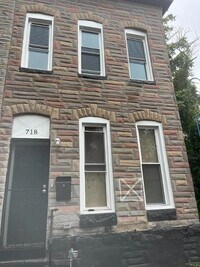 Building Photo - 718 N Payson St