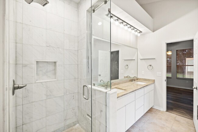 Building Photo - 1641 Parkside Cir