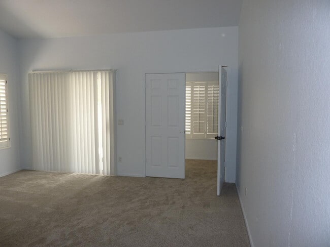 Building Photo - 1600 W Gail Dr