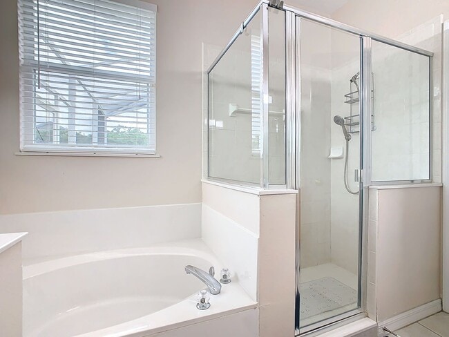 Building Photo - For rent in Highlands Reserve