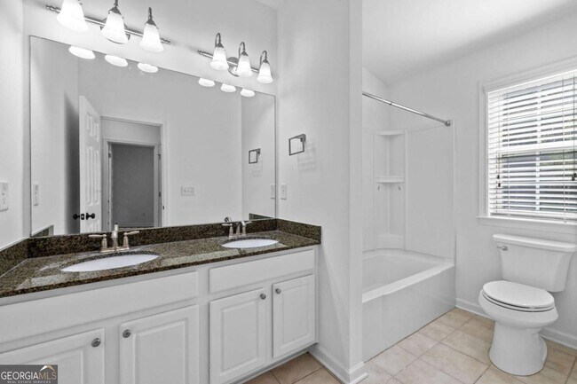 Building Photo - 4228 Laurel Creek Ct SE