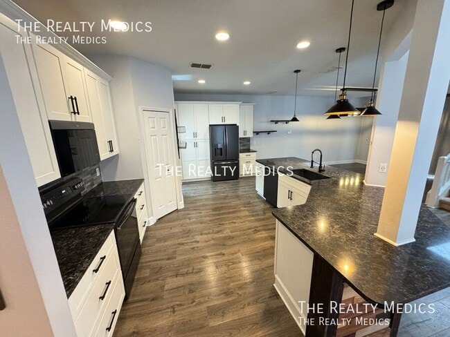 Building Photo - 2938 Daybreak Dr