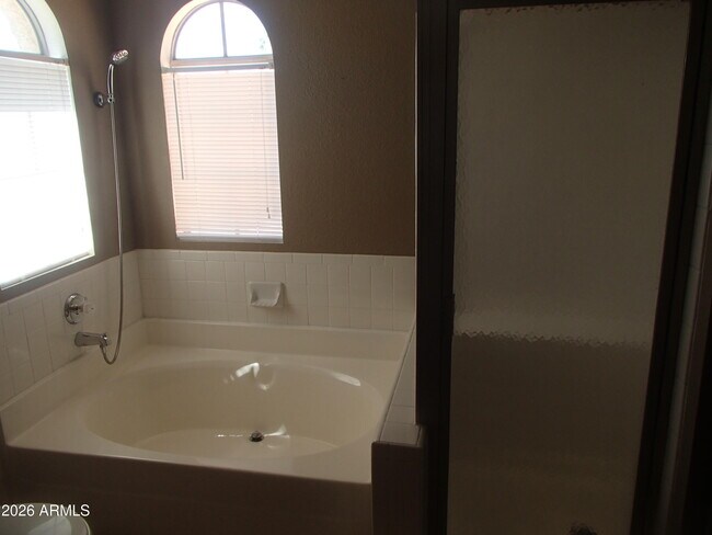 Building Photo - 4230 E Brookwood Ct