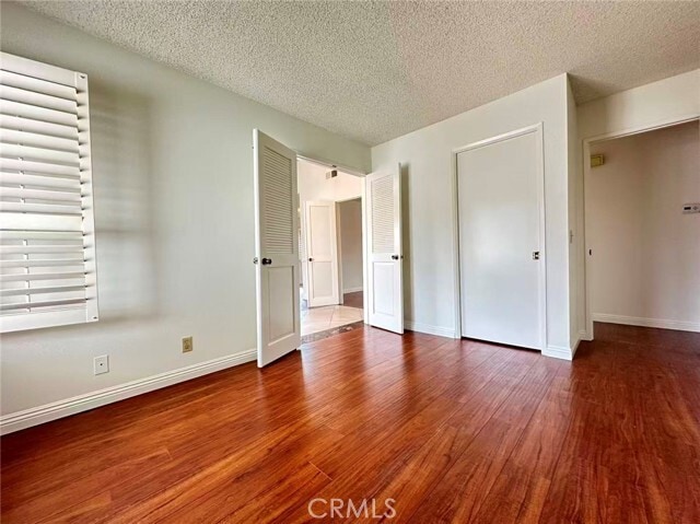 Building Photo - 877 Golden Prados Dr