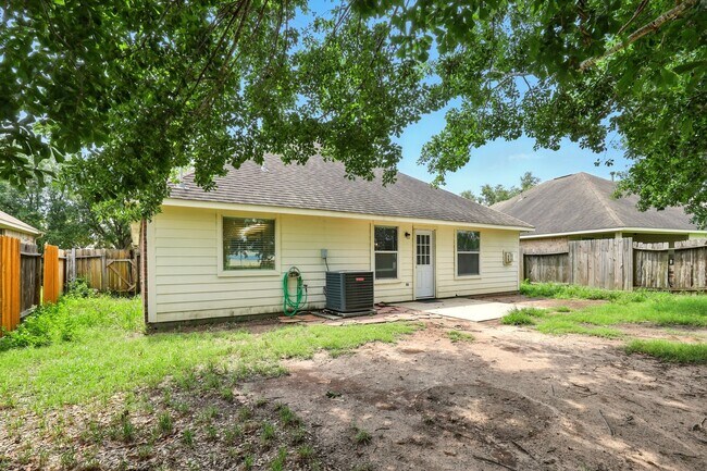 Building Photo - 303 Burris Park Dr