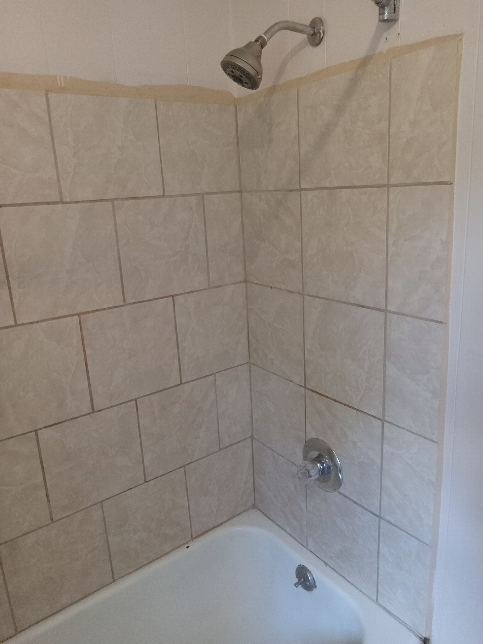 Apt 4 - upstairs shower - 523 E State St