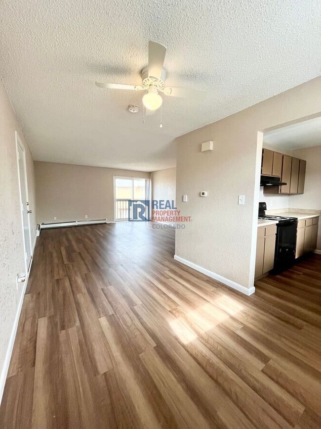 Building Photo - 4340 Loomis Ave