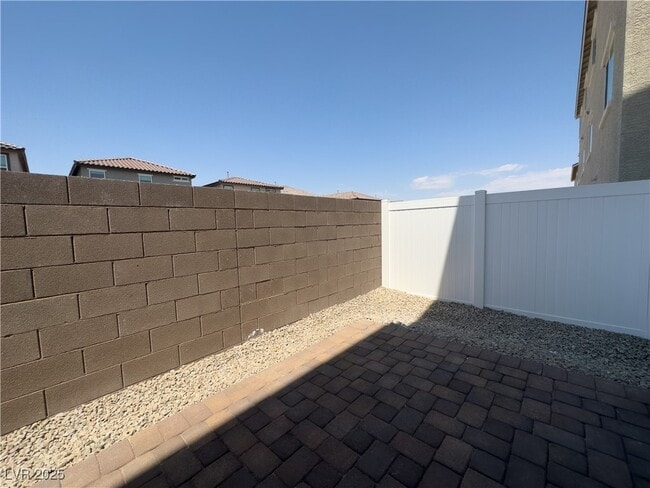 Building Photo - 9166 Orange Horizon Ave