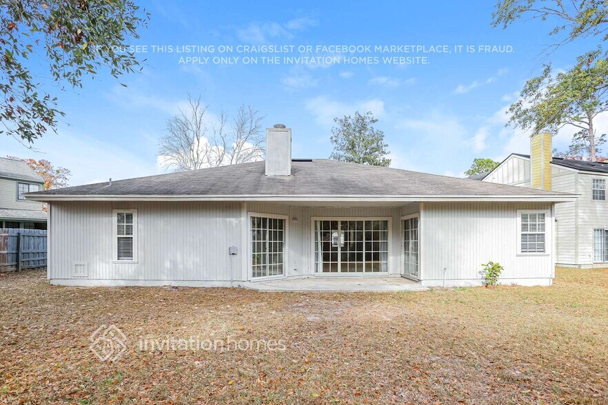 Building Photo - 7842 Mactavish Way S