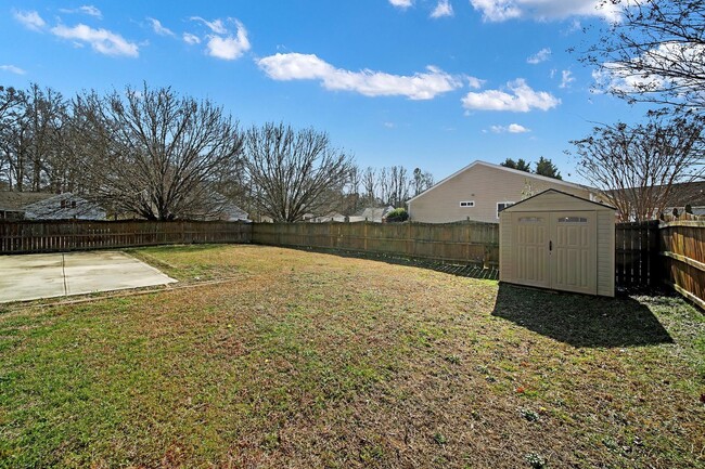 Building Photo - Lovely Three Bedroom Ranch Home in Indian ...