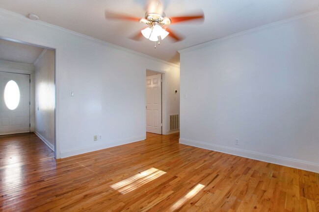 Building Photo - Pet Friendly Three Bedroom with Basement!