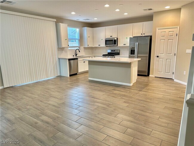 Building Photo - 6551 Dove Pt Pl
