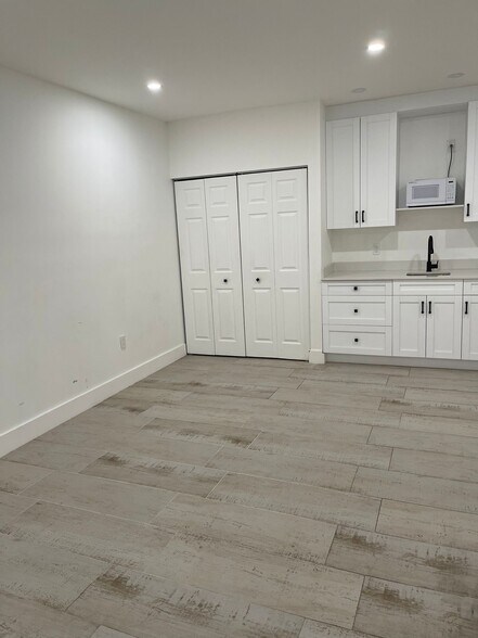 Building Photo - 14220 SW 73rd St