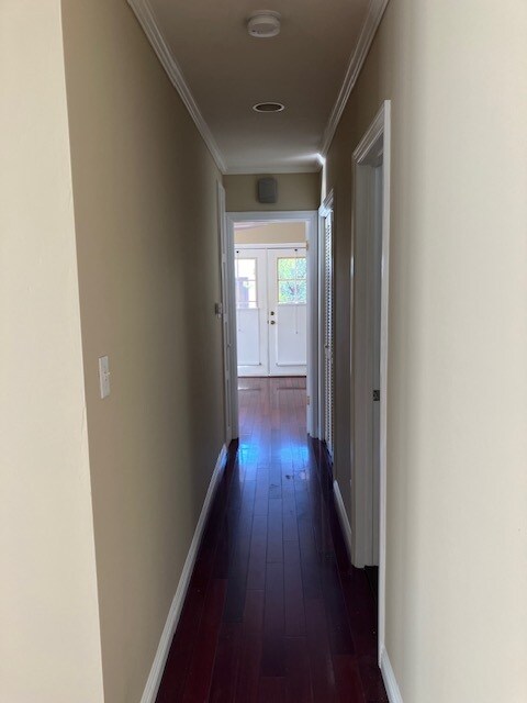 Building Photo - 2833 S Victoria Ave