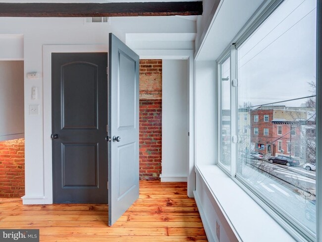 Building Photo - 1520 E Susquehanna Ave