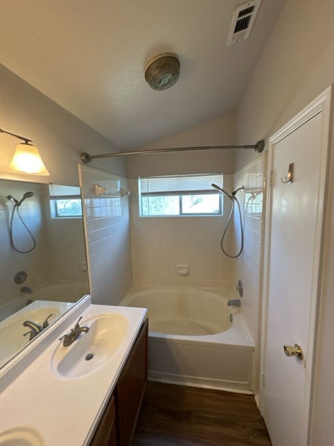 Building Photo - 2501 Windmill Dr