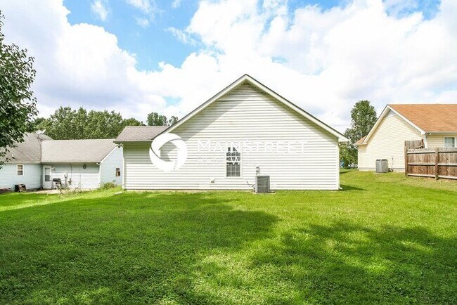 Building Photo - 3 Bedroom Pet-Friendly Home in Greensboro, NC with Main Street Renewal