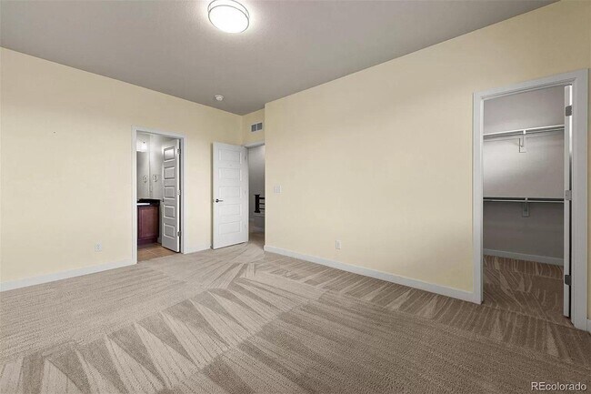 Building Photo - 6763 Morrison Dr