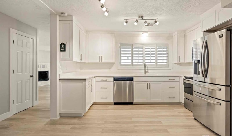 Building Photo - 881 S 180 W