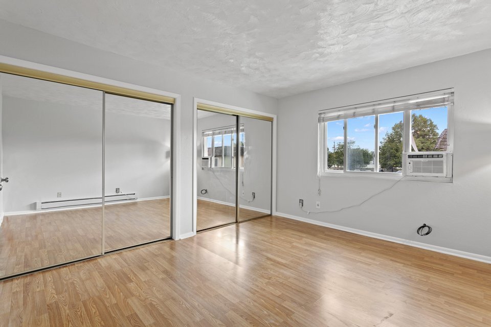 Building Photo - 4497 1175 W