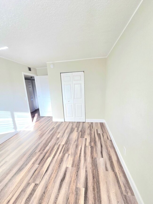 Building Photo - Location, Location!! 3 bedroom condo available now in Altamonte Springs