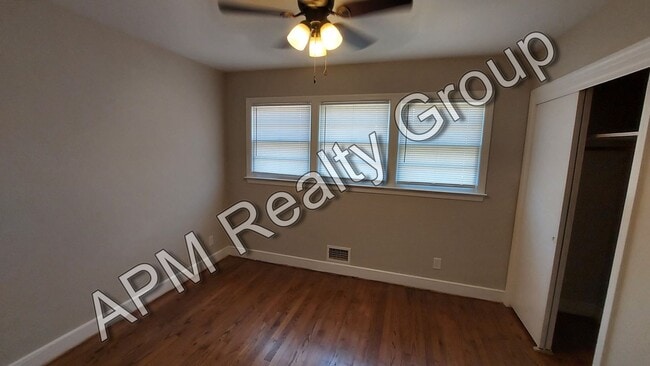 Building Photo - 1615 S Beltline Blvd