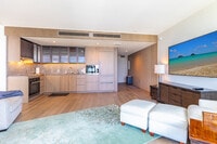 Building Photo - 1000 Auahi St