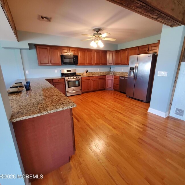 Building Photo - 754 Ocean Ave