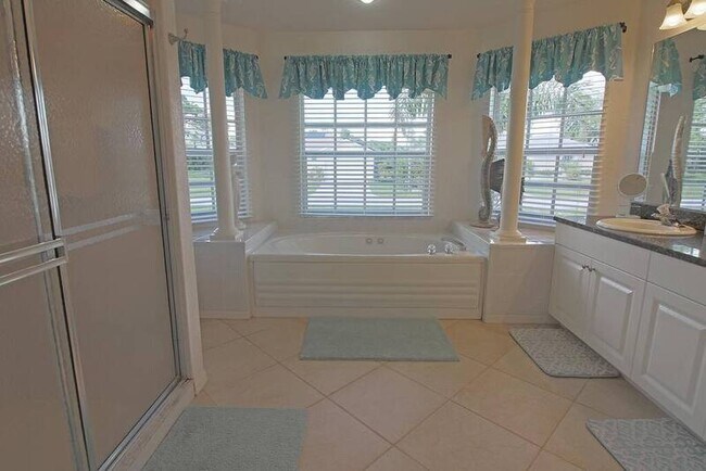 Building Photo - 40 Pine Valley Ct