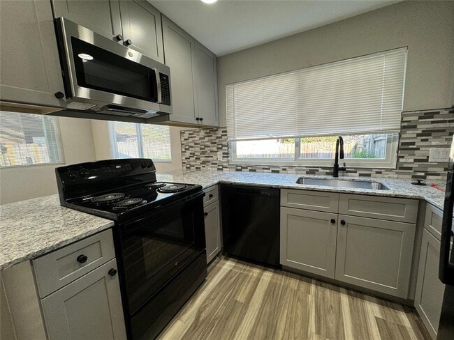 Building Photo - 12804 Copper Cliff Ave