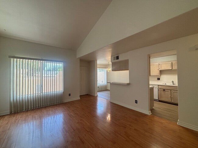 Building Photo - West Palmdale Townhouse