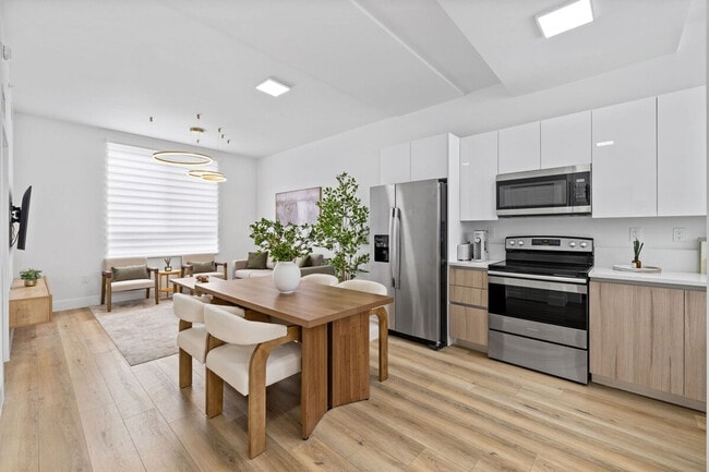 Building Photo - 1558 NW 1st St