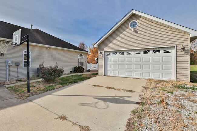 Building Photo - 151 N Meadow Ridge Trail