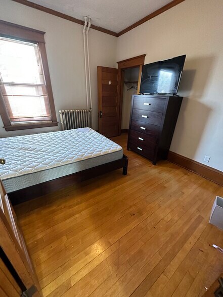 Building Photo - 816 Ashland Ave