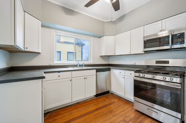 Building Photo - 230 N Balph Ave