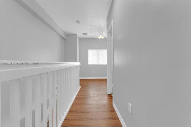 Building Photo - 1421 SW 3rd St