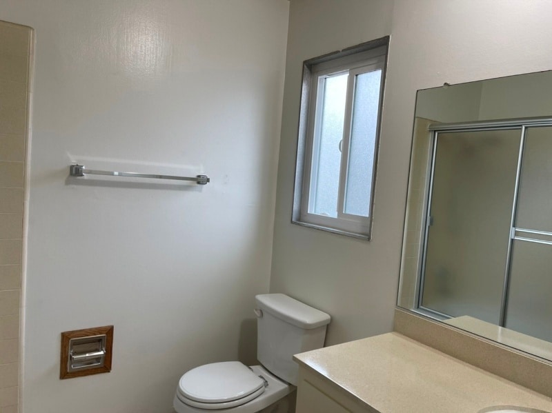 Building Photo - 22913 Juniper Ave