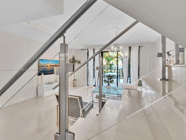 Building Photo - 3040 N Ocean Blvd