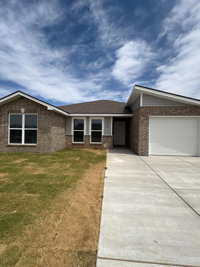 Building Photo - 2304 Corpus Ave
