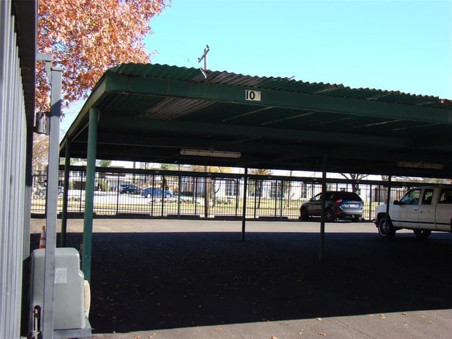 Building Photo - 505 Westcott St