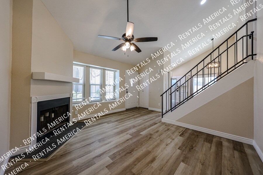Building Photo - 8111 W Wacker Rd
