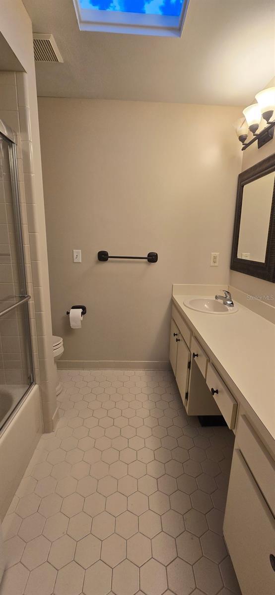 Building Photo - 1020 NE 30th Ave