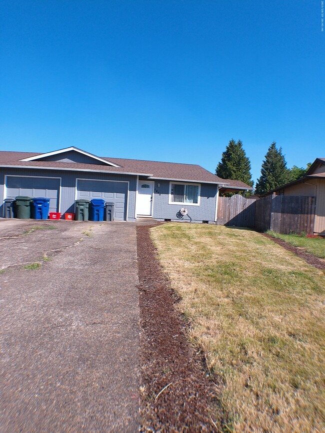 Primary Photo - 1474-MHH1474 Rozilla Ct NE