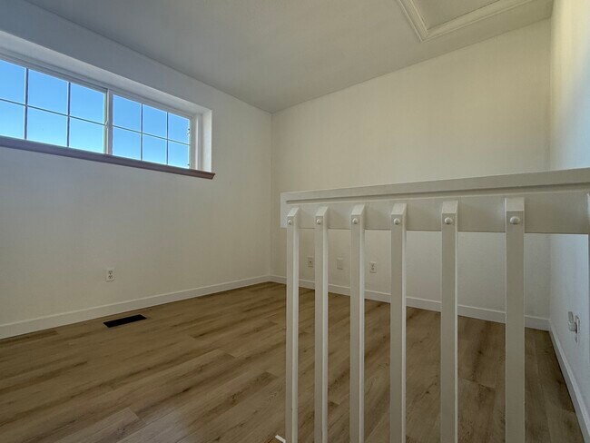 Building Photo - 1885 S Quebec Way