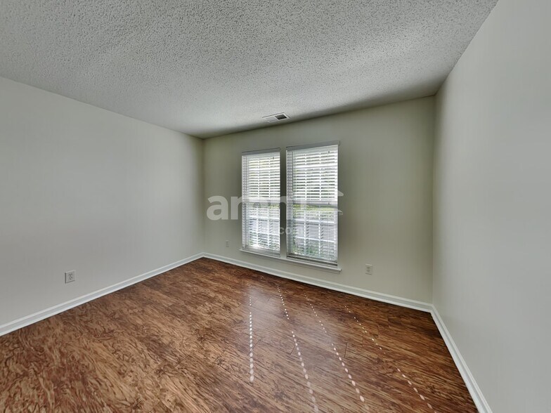 Building Photo - 2612 Bricker Dr