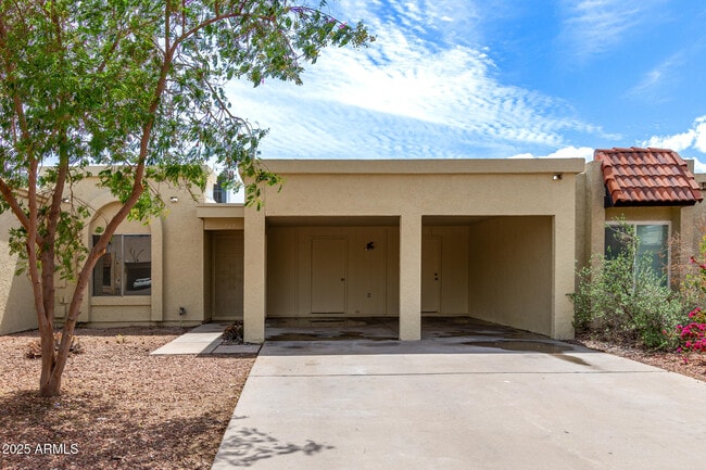 Primary Photo - 747 W Rice Dr